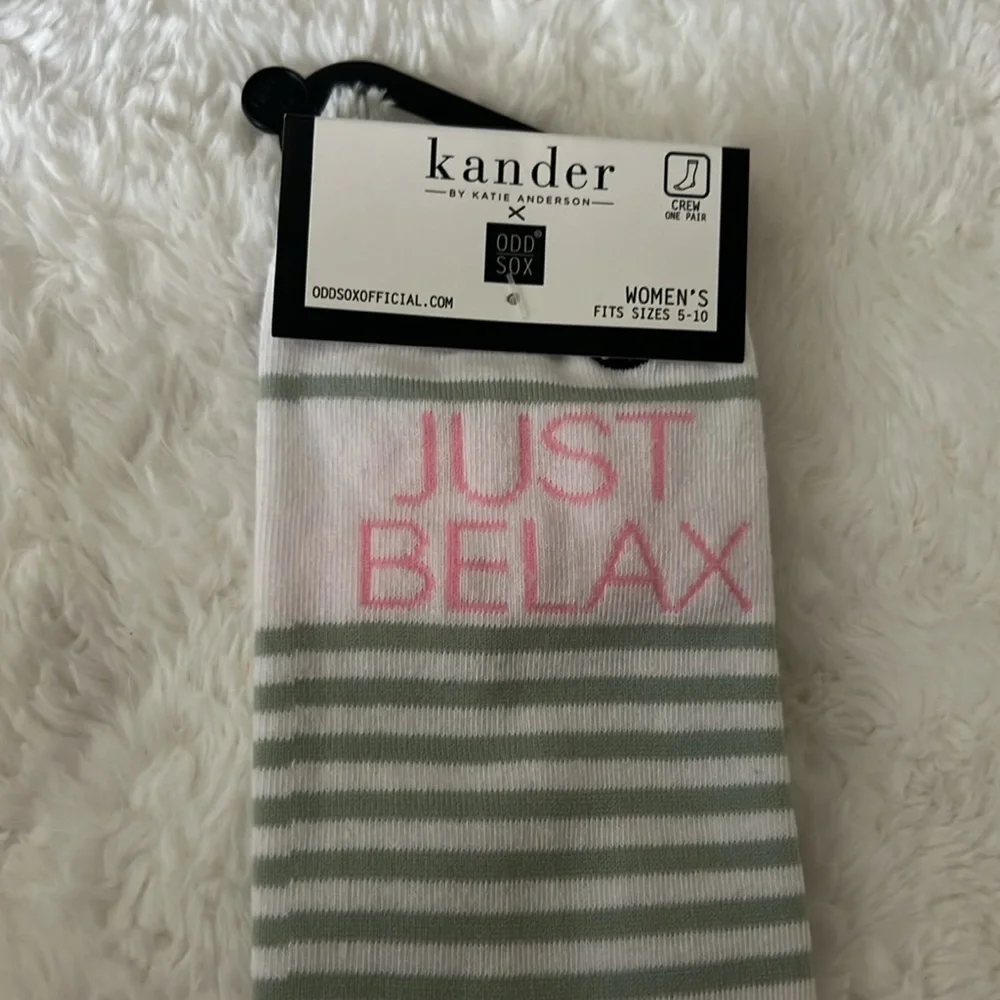 Kander By Katie Anderson Just Belax White and Pink Socks Size 5-10 Women’s New